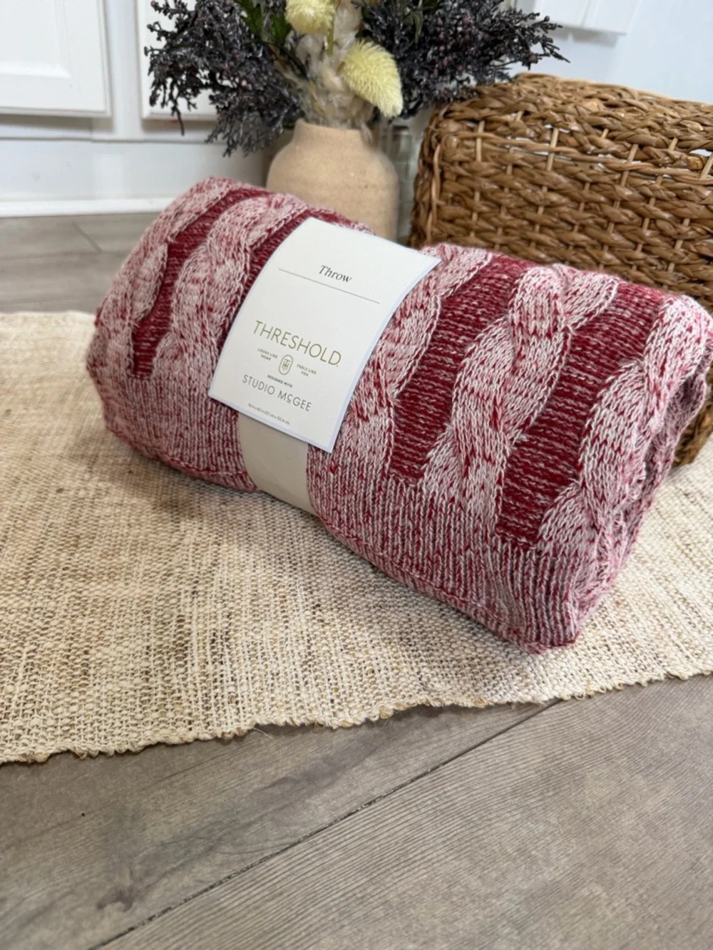 New Threshold Red & White Marled Twisted Cable Knit Throw Blanket 50x60” Lux